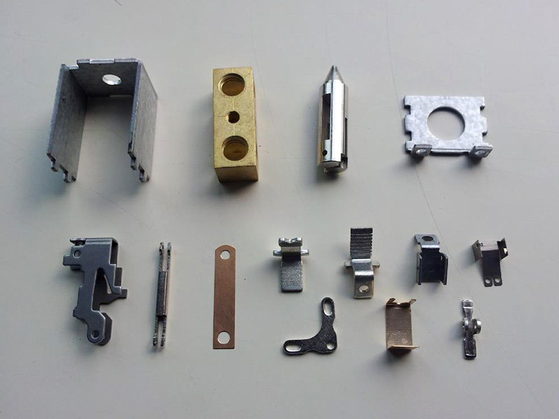 模具加工的汽车五金件有哪些?